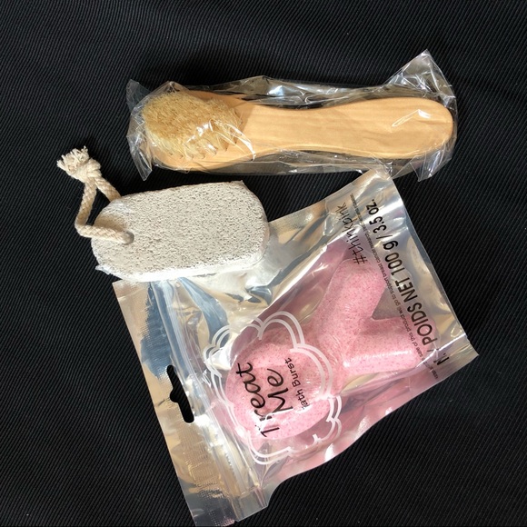 Breast Cancer Awareness pink wicker gift basket - Picture 3 of 8